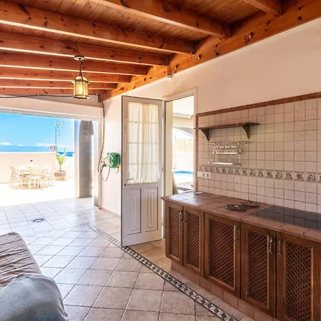 Villa Mirador Del Atlantico With Heated Pool Puerto de Santiago