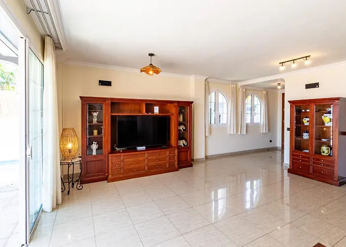 Villa Mirador Del Atlantico With Heated Pool